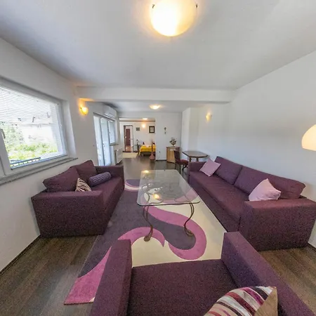 Daire Apartman Most