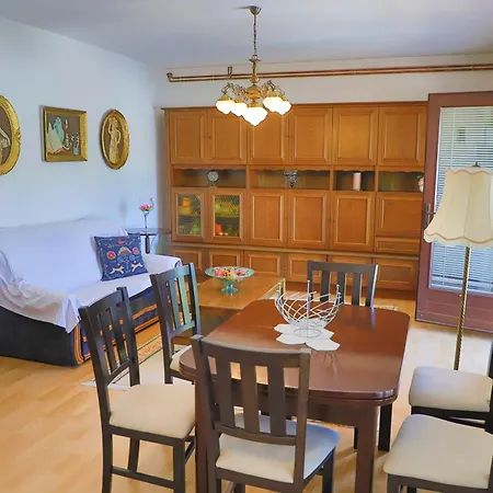 Apartman Most شقة *